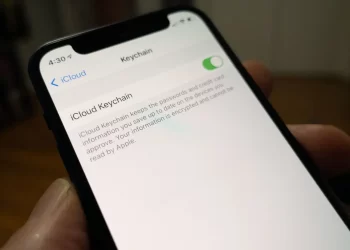 How to Manage Passwords on Apple Free iCloud Keychain Service