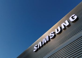 Samsung built a fingerprint security chip for payment cards, employee IDs and more