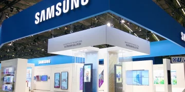 Samsung Electronics forecasts 52.5% jump in Q4 profits on record sales
