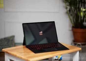 Asus’ ROG Flow Z13 is a Surface Pro for gamers