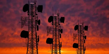 AT&T, Dish, and T-Mobile spend billions on more 5G spectrum