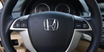Older Honda and Acura models hit by Y2K22 bug