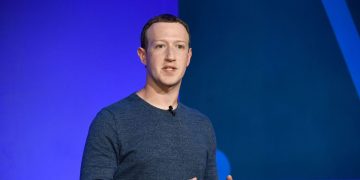 Mark Zuckerberg Warns Not To Screenshot Your Facebook Chats
