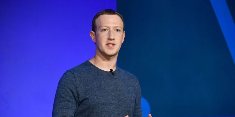 Mark Zuckerberg Warns Not To Screenshot Your Facebook Chats