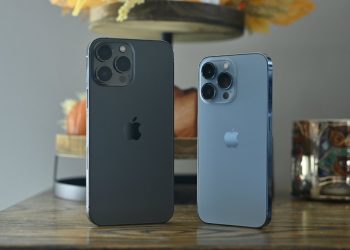 Apple stops signing iOS 15.3, blocking downgrades from iOS 15.3.1