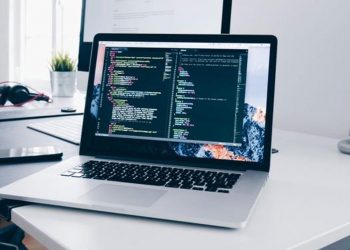 10 Python IDEs Every Programmer Should Know