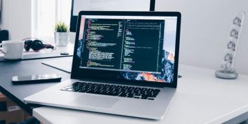 10 Python IDEs Every Programmer Should Know