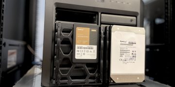 Synology DiskStation DS2422+