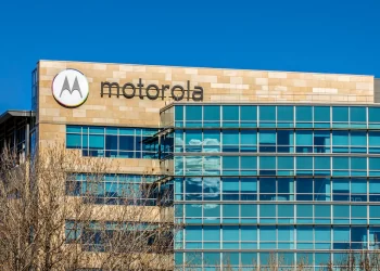 Chinese Telecom Charged with Stealing Motorola Trade Secrets