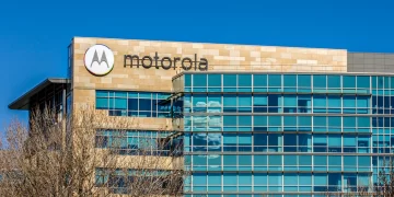 Chinese Telecom Charged with Stealing Motorola Trade Secrets