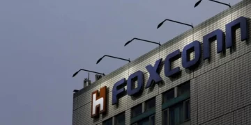 Apple suppliers Foxconn, Unimicron cut output amid China’s COVID curbs