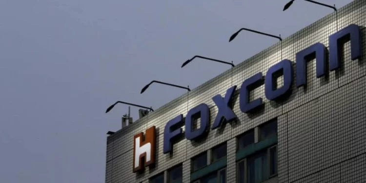 Apple suppliers Foxconn, Unimicron cut output amid China’s COVID curbs