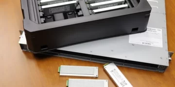 SK hynix PE8110 E1.S SSD