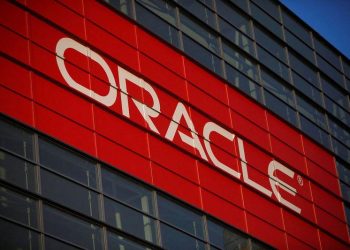 Oracle suspends operations in Russia, SAP pauses sales