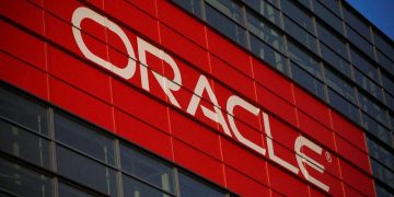 Oracle suspends operations in Russia, SAP pauses sales