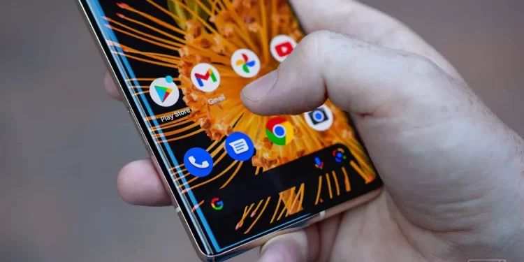 Android 12L with March Feature Drop rolling out to Pixel 6 and 6 Pro