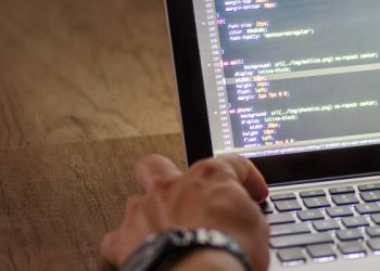 13 Basic SQL Commands and Queries Programmers Should Know