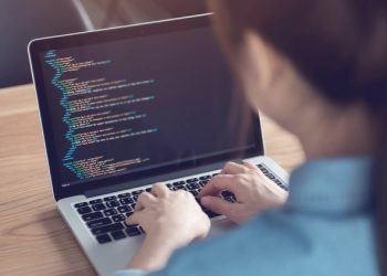 A Simple Data Pipeline to Show Use of Python Iterator