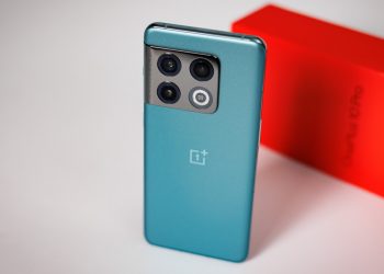 The OnePlus 10 Pro now works on Verizon 5G