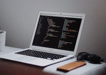 The Correct Way to Overload Functions in Python