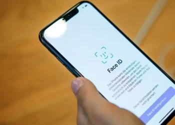 Apple can now repair Face ID on iPhone X without replacing the device