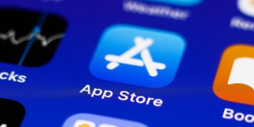 Apple App Store appears to be widely removing outdated apps