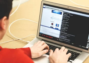 How to Use Arrays in a Bash Script