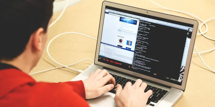 How to Use Arrays in a Bash Script