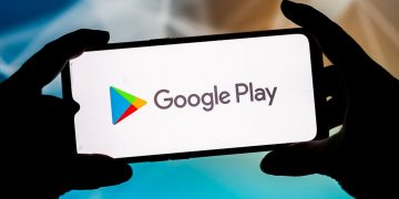 Google Play now blocks paid app downloads, updates in Russia