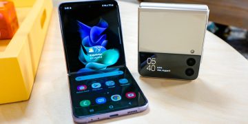 Samsung’s Next Galaxy Z Flip Could Get a Battery Bump