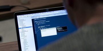 Creating and publishing a python lib with poetry and git
