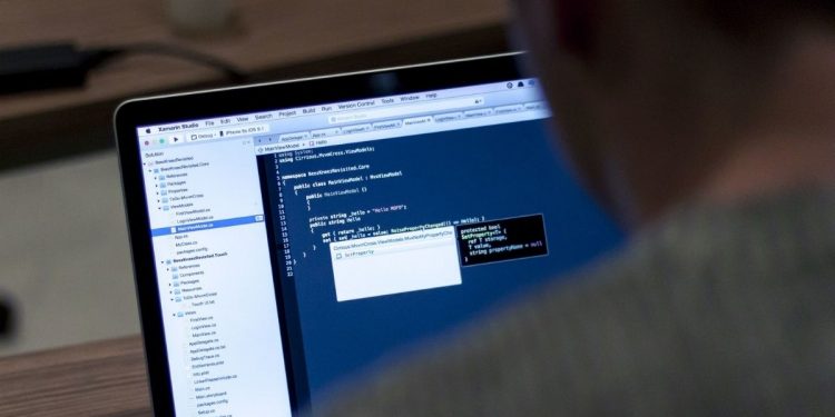 Creating and publishing a python lib with poetry and git