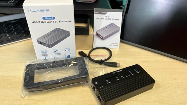 Acasis USB-C Hub with SSD Enclosure