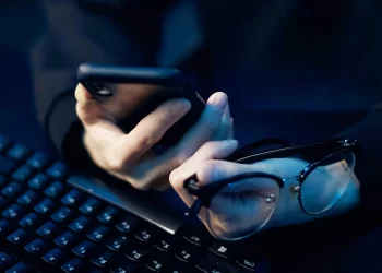 Mobile trojan detections rise as malware distribution level declines