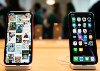 Researchers devise iPhone malware that runs even when device is turned off