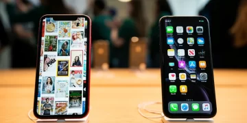 Researchers devise iPhone malware that runs even when device is turned off