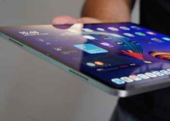 MacBook, iPads With OLED Displays Could Arrive in 2024