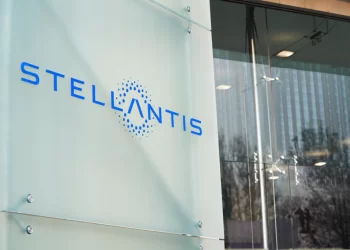 Stellantis secures lithium supply from California for EV batteries