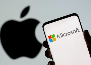 U.S. House speaker Pelosi discloses trades in Apple and Microsoft