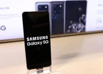 Samsung Australia fined $9.7 mln over false water-resistance claims
