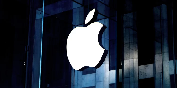 Apple’s new Lockdown Mode defends against government spyware