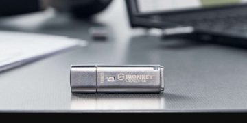 Kingston XTS-AES Encrypted USB Drive with USBtoCloud Back Up