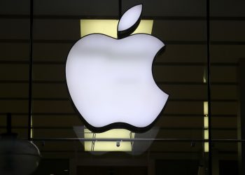 Russia fines Apple over alleged data storage violation